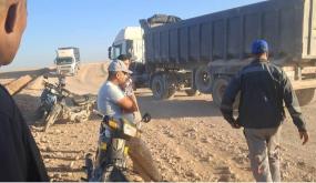 تدخل فوري لقائد قيادة سيدي شيكر وسط مطالب الساكنة بحماية الطريق المُعبَّدة ومنع مرور الشاحنات الثقيلة