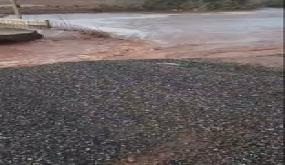 طريق حديثة الإنجاز تنهار أمام أول تساقطات…ومطالب بالتحقيق في خروقات محتملة بجماعة اجنان أبيه