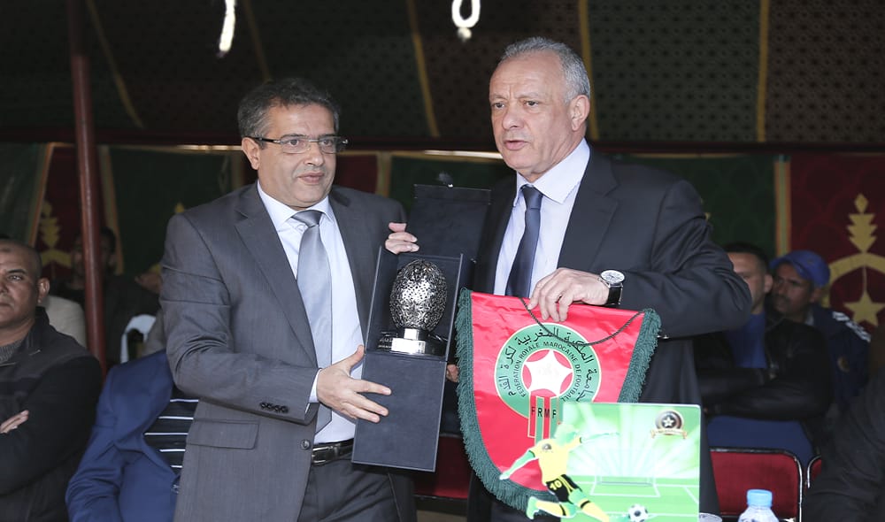 لاعبو سطاد المغربي يشكرون رئيسهم السنوسي
