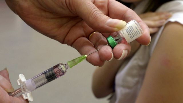 انطلاق عملية تلقي الجرعة الثانية من التطعيم ضد كوفيد – 19