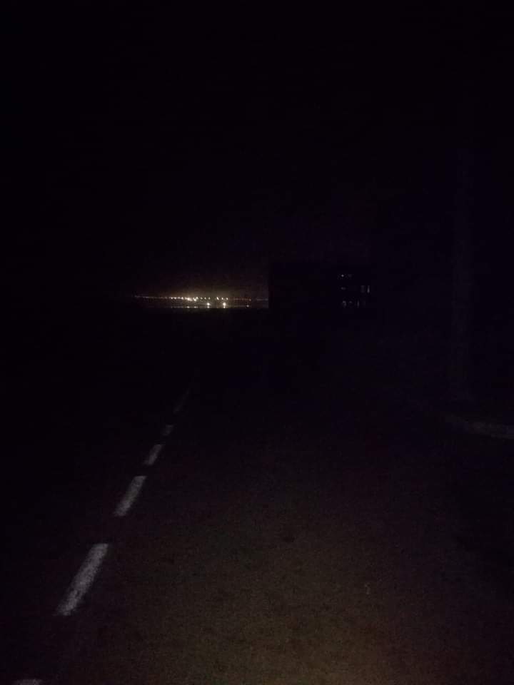 ظلام دامس بعد إنقطاع الكهرباء بالأحياء الجنوبية لمدينة أسفي.