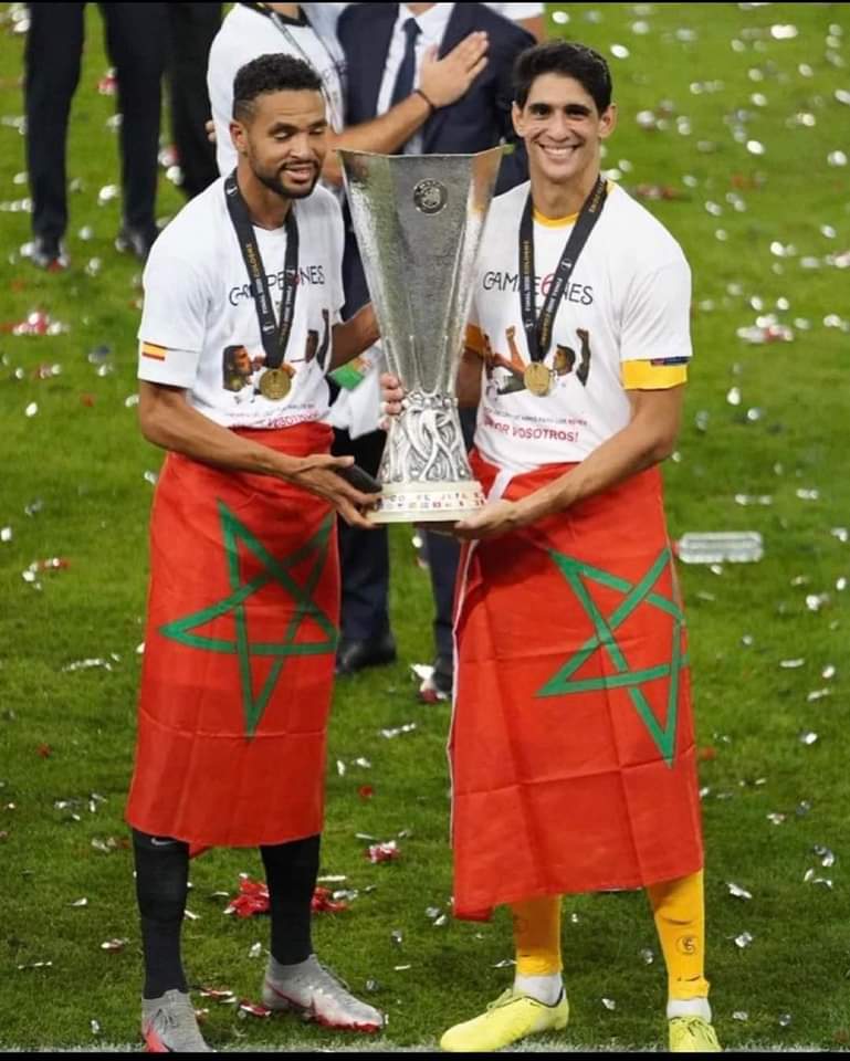 بونو** حارس مرمى إشبيلية سعيد للغاية بفوزه بلقب الدوري الأوروبي مع النادي الأندلسي