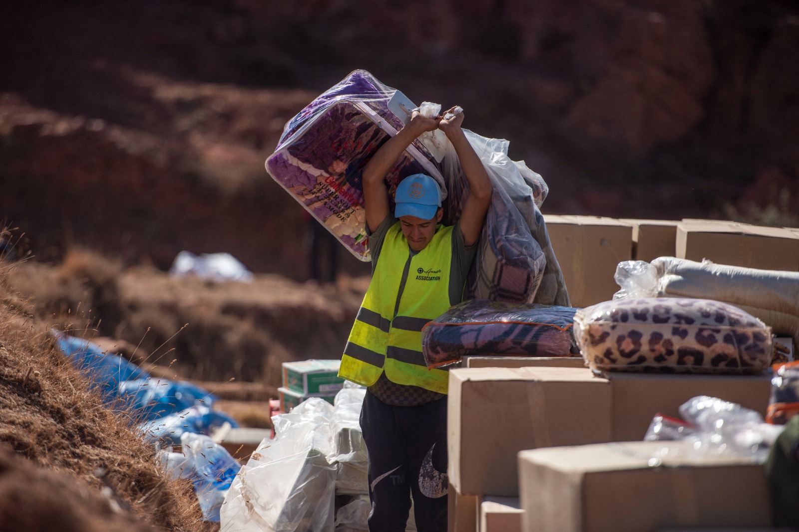 مراكش: جمعية الأنوار للتنمية والتضامن..حملات تضامنية لفائدة منكوبي الزلزال