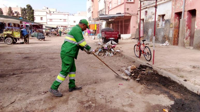 “شكرا يا أبطال”عمال النظافة بآسفي يكسبون رهان شوارع نظيفة خلال عيد الأضحى