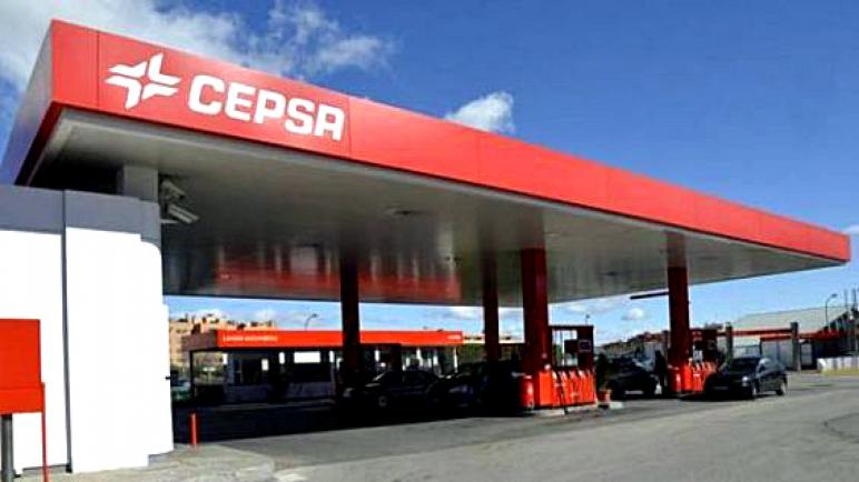 في أفق إحداث 100 محطة للوقود الشركة الإسبانية”سيبسا” ” Cepsa” لتوزيع المحروقات تستعد لبناء محطة تخزين بميناء الجرف الأصفر بالجديدة