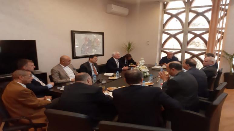 رئيس جهة مراكش أسفي يلتقي وفدا عن غرفة التجارة والصناعة الفرنسية بالمغرب …