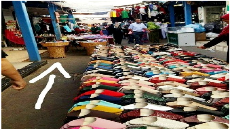 أصحاب المحلات يهددون بالإغلاق أمام صمت السلطات و”الفراشة” يحتلون شارع الرباط بأسفي.