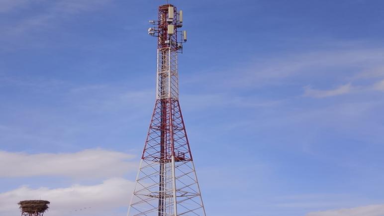 دوار البْلات بسيدي شيكر… ساكنة تعيش العزلة الرقمية وتطالب بتدخل عاجل لإصلاح شبكة المواصلات والإنترنت