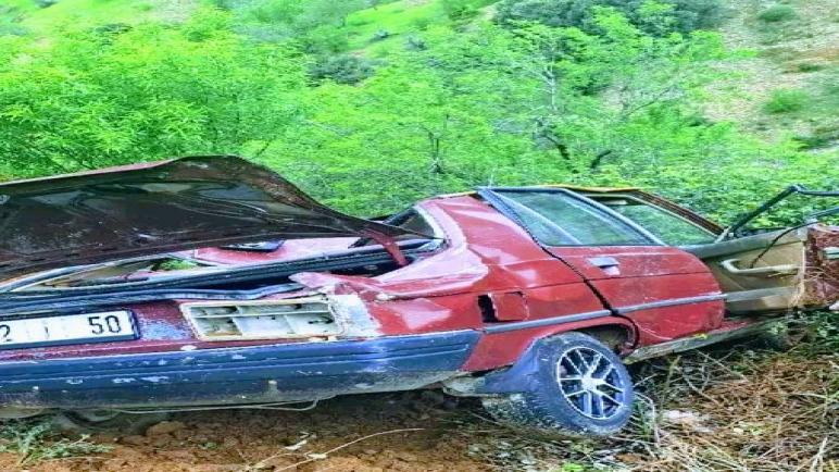 نجاة ركاب سيارة خفيفة بعد انقلابها في واد بضواحي بني بشير بالحسيمة