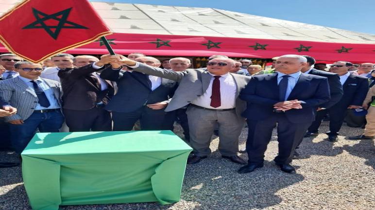 عامل إقليم قلعة السراغنةي عطي انطلاقة مشروع بناء طريق بجماعة لهيادنة