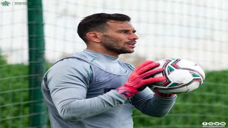 هل يلتفت المدرب الحسين عموتا للحارس مروان فخر ويستدعيه للمنتخب المحلي؟